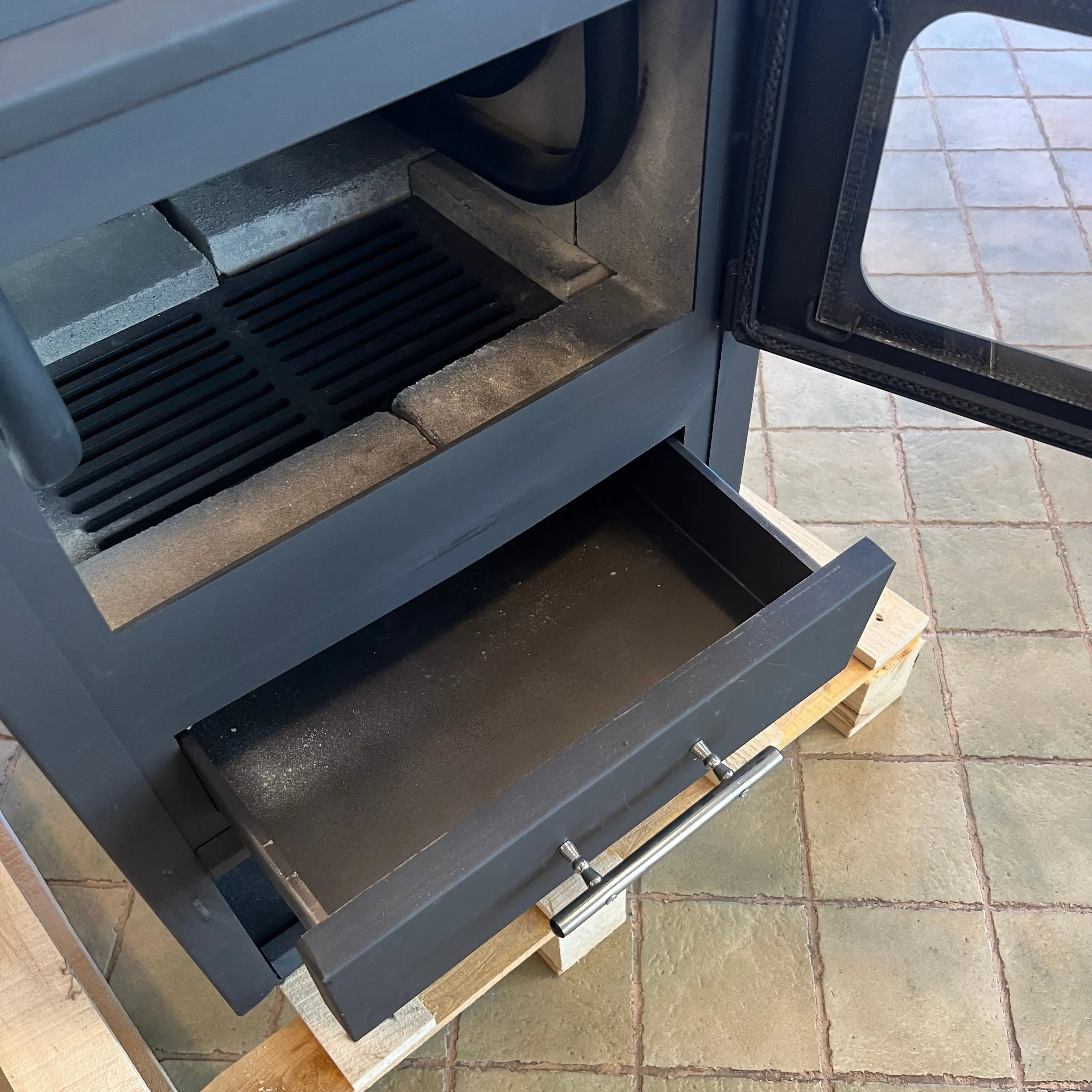OPTIMA HYDRO | Central Heating Wood Stove – 11 kW Zvezda